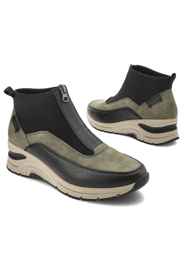 Zielone Botki Rieker Stylowe Obuwie Damskie Na Koturnie. Okazja: na co dzień. Zapięcie: zamek. Kolor: zielony. Materiał: materiał. Obcas: na koturnie. Styl: elegancki