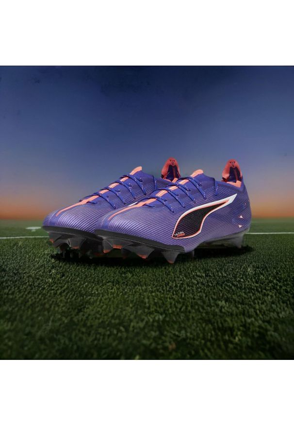 Puma - Buty piłkarskie ULTRA 5 CARBON FG PUMA Lapis Lazuli White Sunset Glow Blue Pink. Zapięcie: sznurówki. Kolor: niebieski, biały, różowy, wielokolorowy. Sport: piłka nożna