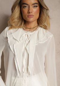 Renee - Jasnobeżowa Koszula z Ozdobnymi Falbanami Landiva. Okazja: na co dzień. Kolor: beżowy. Materiał: jeans. Styl: elegancki, casual #5