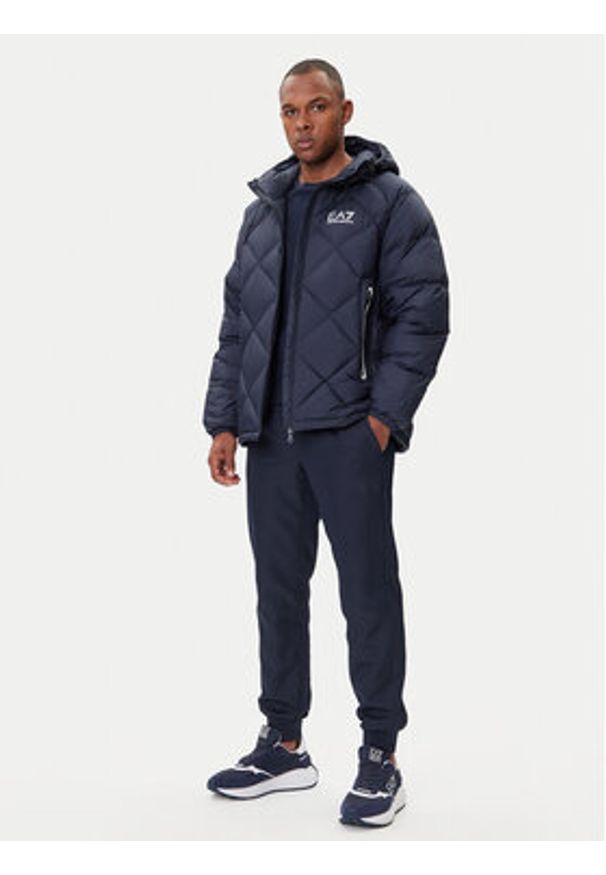 EA7 Emporio Armani Kurtka puchowa 7M001001 AF15923 UB102 Granatowy Modern Fit. Kolor: niebieski. Materiał: syntetyk