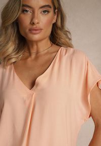 Renee - Pomarańczowa Bluzka z Wiskozy z Trójkątnym Dekoltem Tilimira. Okazja: na co dzień. Kolor: pomarańczowy. Materiał: wiskoza. Styl: elegancki, casual #4