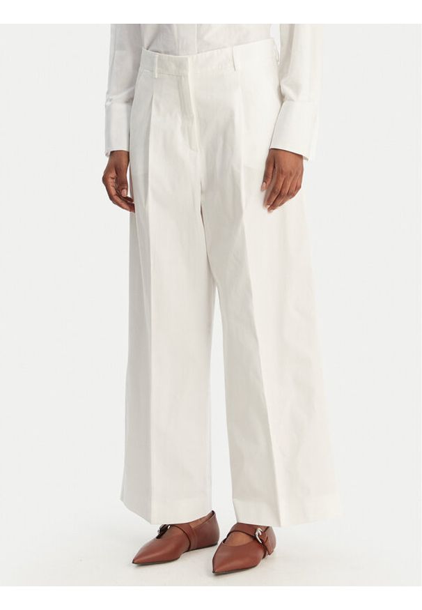 Weekend Max Mara Spodnie materiałowe Bellico 2615131072 Biały Regular Fit. Kolor: biały. Materiał: bawełna