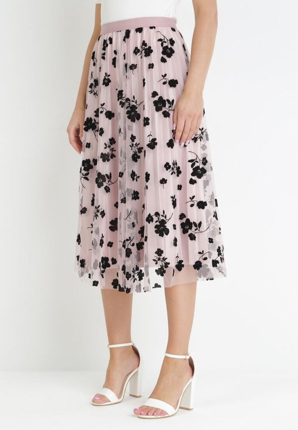 Born2be - Różowa Tiulowa Spódnica z Welurowym Wzorem w Kwiaty i Gumką w Pasie Iyosi. Kolor: różowy. Materiał: welur, tiul. Wzór: kwiaty