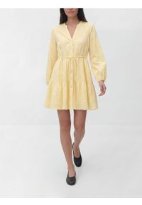 Reserved - Sukienka z haftem - jasnożółty. Kolor: żółty. Materiał: bawełna, tkanina. Wzór: haft