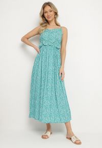 Born2be - Zielona Bawełniana Sukienka na Ramiączkach o Rozkloszowanym Kroju Jenarella. Okazja: na co dzień. Typ kołnierza: dekolt w kształcie V. Kolor: zielony. Materiał: bawełna. Długość rękawa: na ramiączkach. Styl: casual, elegancki #1