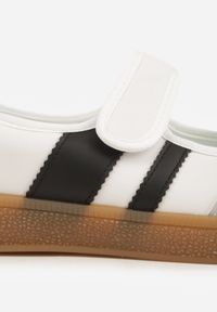 Born2be - Białe Tenisówki w Stylu Balerinek z Zapięciem na Rzep Talwan. Okazja: na spacer, na co dzień. Zapięcie: rzepy. Kolor: biały. Materiał: jeans. Styl: casual, elegancki, sportowy #7