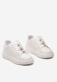 Born2be - Białe Sneakersy Arigsta. Kolor: biały. Materiał: skóra ekologiczna. Sport: turystyka piesza #2