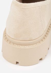 Renee - Beżowe Wsuwane Mokasyny Vices na Platformie Dionela. Okazja: na co dzień. Zapięcie: bez zapięcia. Kolor: beżowy. Materiał: jeans, koronka. Sezon: jesień. Obcas: na platformie. Styl: klasyczny, casual #8