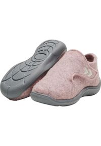 Buty do chodzenia dla dzieci Hummel wool slipper. Kolor: różowy. Sport: turystyka piesza