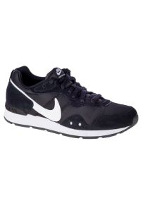 Buty Nike Venture Runner M CK2944-002 czarne. Okazja: na co dzień. Kolor: czarny. Materiał: syntetyk, guma, materiał. Szerokość cholewki: normalna