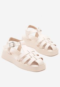Born2be - Jasnoróżowe Sandały Typu Gladiatorki Firarose. Okazja: na co dzień. Zapięcie: sprzączka. Kolor: różowy. Sezon: lato. Styl: casual