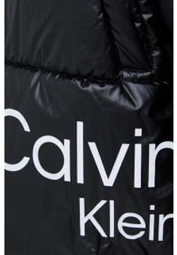 Calvin Klein Jeans kurtka J20J219010.9BYY damska kolor czarny zimowa. Kolor: czarny. Materiał: włókno. Długość: długie. Sezon: zima #4