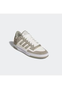 Adidas - Buty męskie ADIDAS Rapid Court Low. Kolor: biały, brązowy, wielokolorowy. Materiał: kauczuk, guma, syntetyk, materiał, zamsz. Szerokość cholewki: normalna. Sport: koszykówka