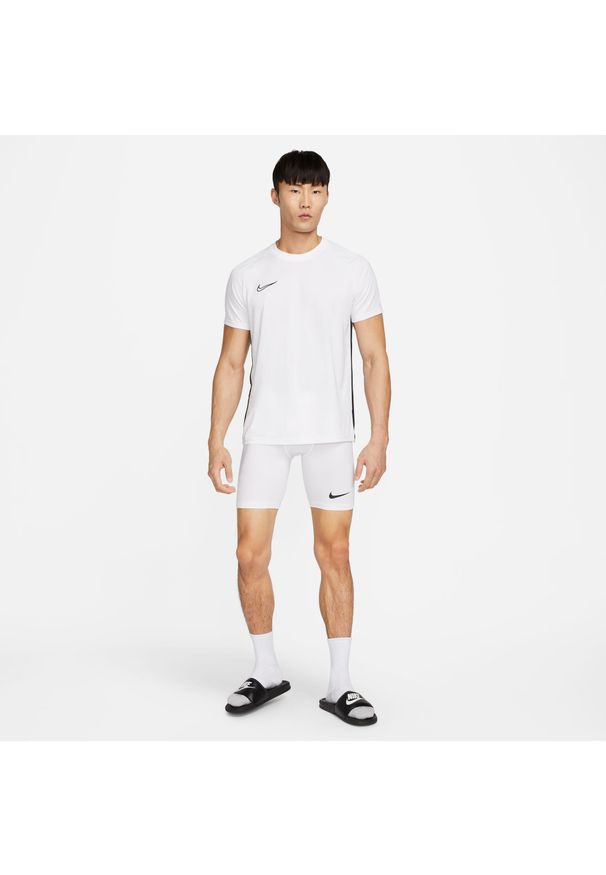 Podspodenki Shorty Męskie Treningowe Nike Pro DRI-FIT Strike. Kolor: biały, wielokolorowy, czarny. Technologia: Dri-Fit (Nike)