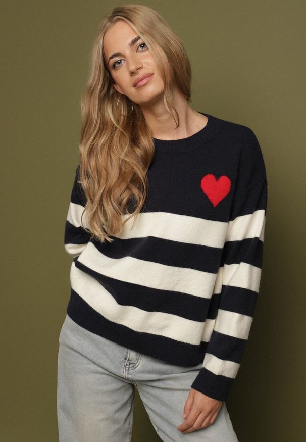 Born2be - Granatowy Sweter z Dodatkiem Kaszmiru o Prostym Kroju w Paski Venlire. Okazja: na co dzień. Kolor: niebieski. Materiał: kaszmir. Wzór: paski. Styl: klasyczny, casual