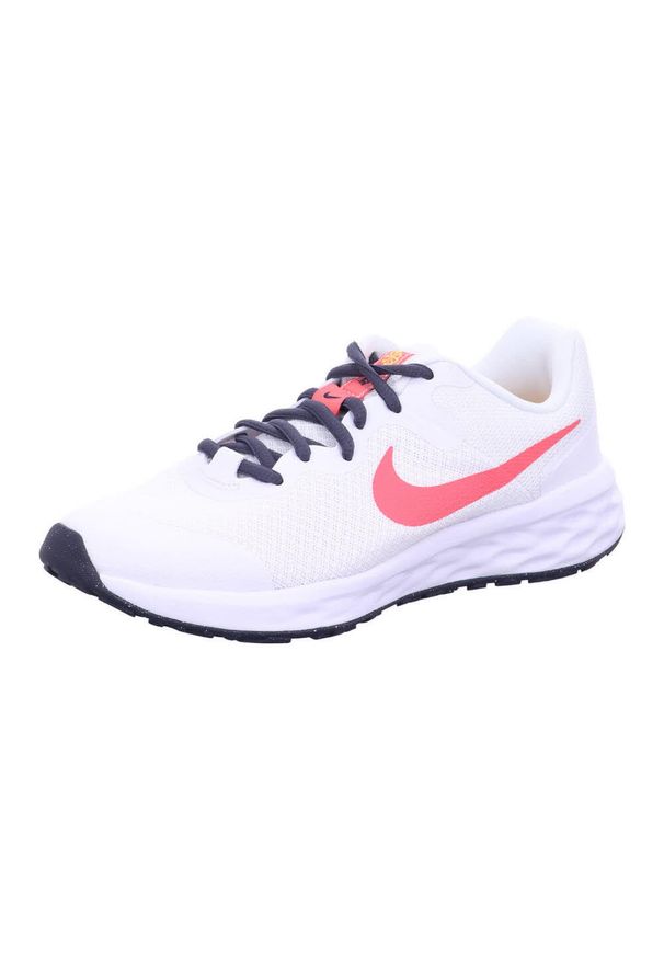 Buty do biegania dla dzieci Nike 001 Revolution 6. Zapięcie: sznurówki. Kolor: pomarańczowy, biały, wielokolorowy, brązowy. Materiał: tkanina. Szerokość cholewki: normalna. Model: Nike Revolution