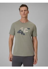 4f - 4F T-shirt regular z nadrukiem męski - khaki M. Okazja: na co dzień. Kolor: brązowy, oliwkowy, wielokolorowy. Materiał: materiał, bawełna. Wzór: nadruk. Styl: casual #1