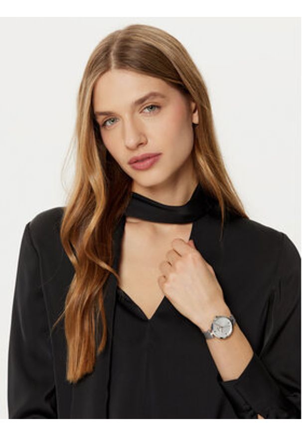 BOSS Zegarek Majesty 1502653 Srebrny. Kolor: srebrny