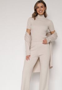 Born2be - Beżowy Dzianinowy Komplet z Wiskozą Spodnie Bluzka z Półgolfem i Kardigan Vetisena. Kolor: beżowy. Materiał: wiskoza, dzianina #2