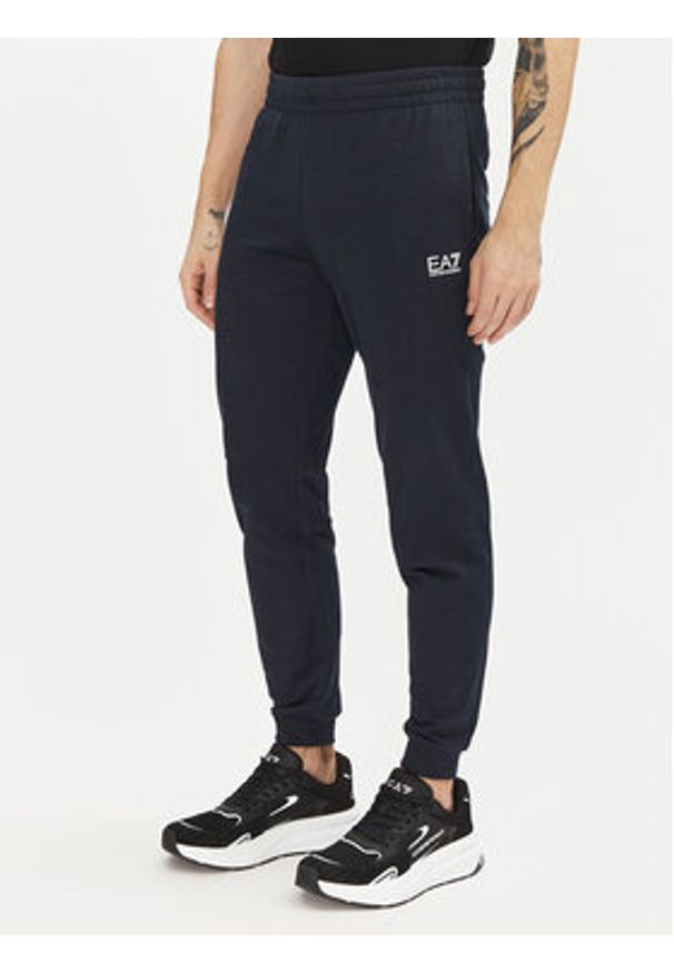 EA7 Emporio Armani Dres 8NPV64 PJVRZ 1562 Granatowy Regular Fit. Kolor: niebieski. Materiał: bawełna