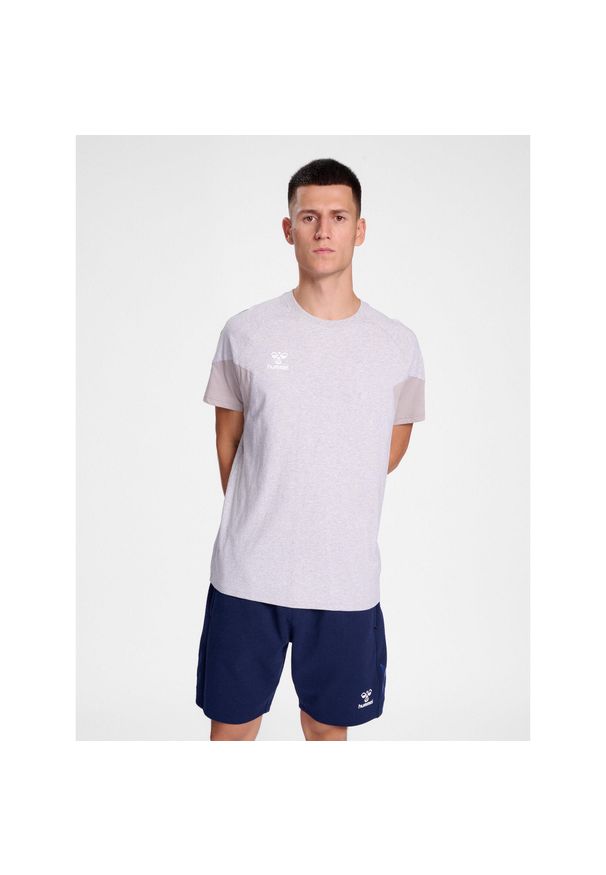 Koszulka Hummel Travel. Kolor: szary. Sport: piłka nożna