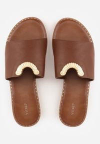 Born2be - Ciemnobrązowe Klapki VICES z Biżuteryjnym Detalem w Kształcie Łuku Himemelle. Okazja: na co dzień, do pracy. Kolor: brązowy. Materiał: jeans, len, koronka. Wzór: aplikacja. Styl: casual, klasyczny, elegancki #9