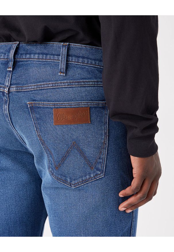Wrangler - WRANGLER GREENSBORO MĘSKIE SPODNIE JEANSOWE JEANSY DŻINSY THE LOOK W15QKP117 112328255