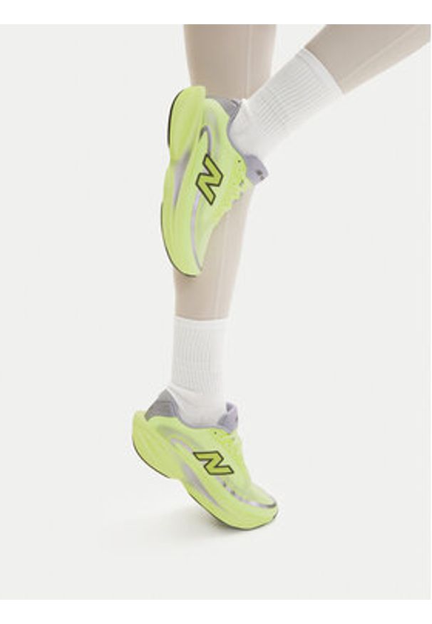 New Balance Buty do biegania Fresh Foam Ellipse v1 WELPS8NK Zielony. Kolor: zielony. Materiał: materiał