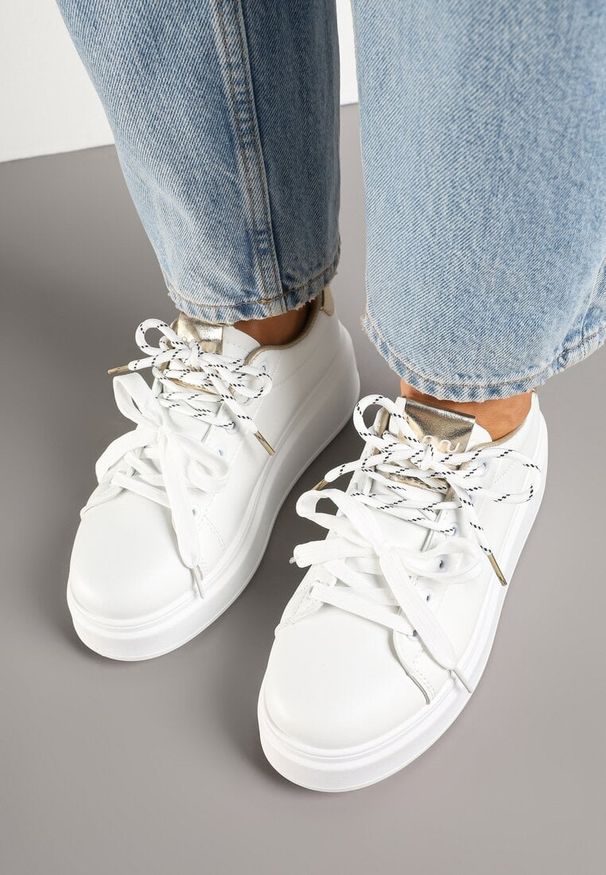 Born2be - Biało-Złote Sneakersy Ozdobione Podwójnym Wiązaniem Zdivane. Kolor: biały. Wzór: aplikacja