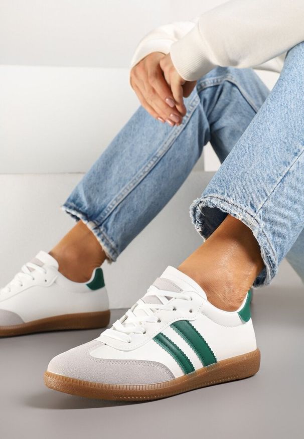 Born2be - Biało-Zielone Sneakersy w Stylu Tenisówek z Przeszyciami Tanilea. Okazja: do pracy. Kolor: biały. Sezon: wiosna