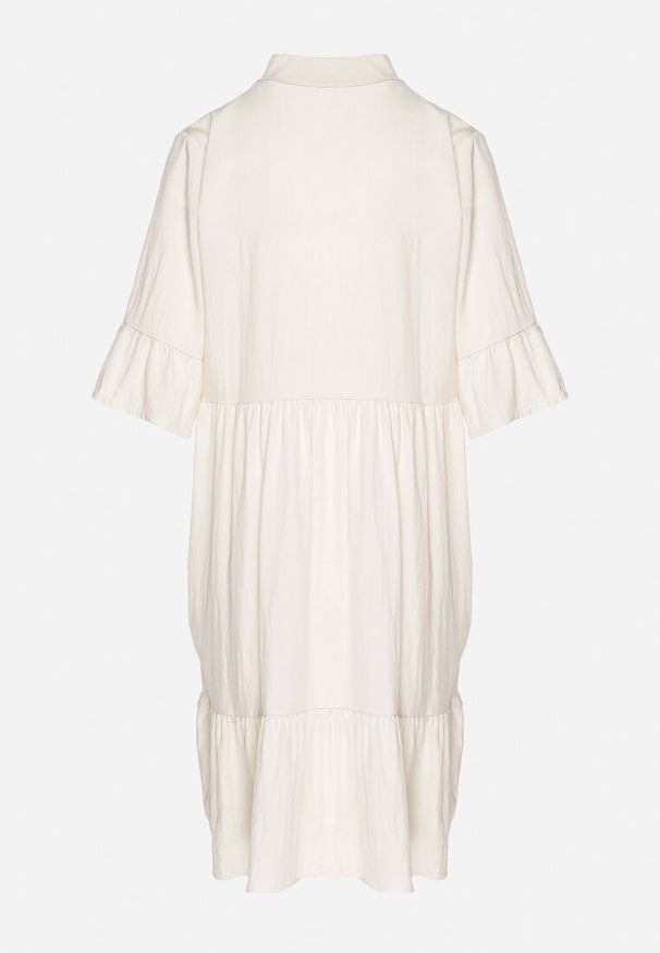 Born2be - Beżowa Sukienka Rozkloszowana z Wiskozą Ozdobiona Falbanami Eviriane. Okazja: na co dzień. Typ kołnierza: dekolt w serek. Kolor: beżowy. Materiał: wiskoza. Wzór: aplikacja. Typ sukienki: proste. Styl: casual