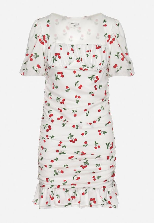 Born2be - Biała Sukienka w Wisienki z Marszczeniem i Bufiastymi Rękawami Haliviel. Okazja: na co dzień. Typ kołnierza: dekolt kwadratowy. Kolor: biały. Wzór: kwiaty. Sezon: lato. Styl: casual