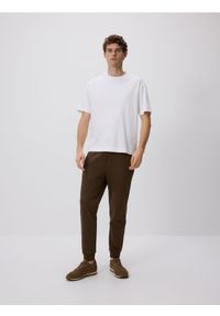 Reserved - T-shirt boxy z merceryzowanej bawełny - biały. Kolor: biały. Materiał: bawełna #1