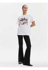 only - ONLY T-Shirt Pixie 15316702 Biały Regular Fit. Kolor: biały. Materiał: bawełna