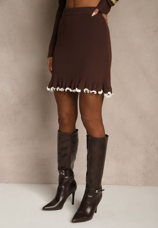 Renee - Brązowy Komplet Dzianinowy z Wiskozą Bluzka z Odkrytymi Ramionami i Spódnica Zozalina. Kolor: brązowy. Materiał: dzianina, wiskoza