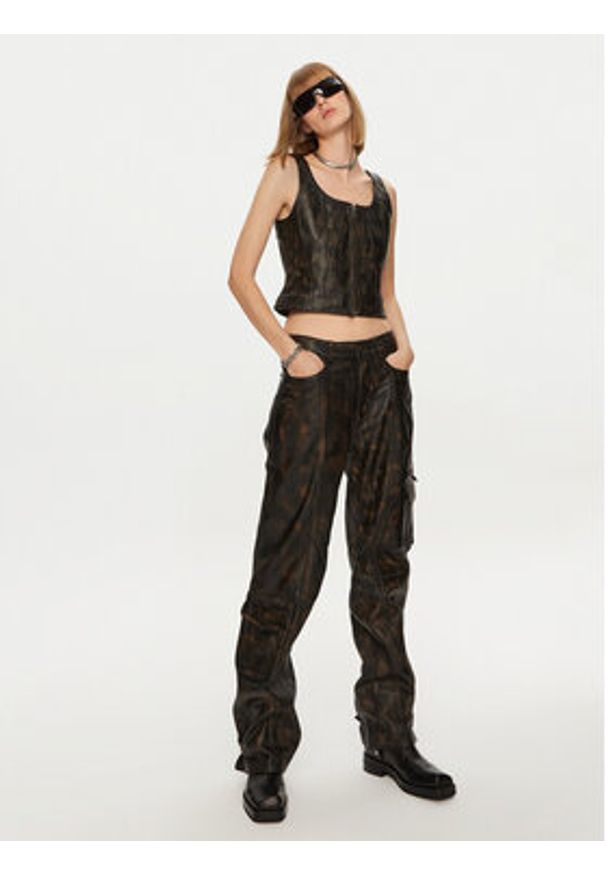 GESTUZ - Gestuz Top Linera 10909487 Brązowy Regular Fit. Kolor: brązowy. Materiał: skóra
