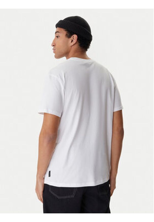 Quiksilver T-Shirt EQYZT07711 Biały Regular Fit. Kolor: biały. Materiał: bawełna
