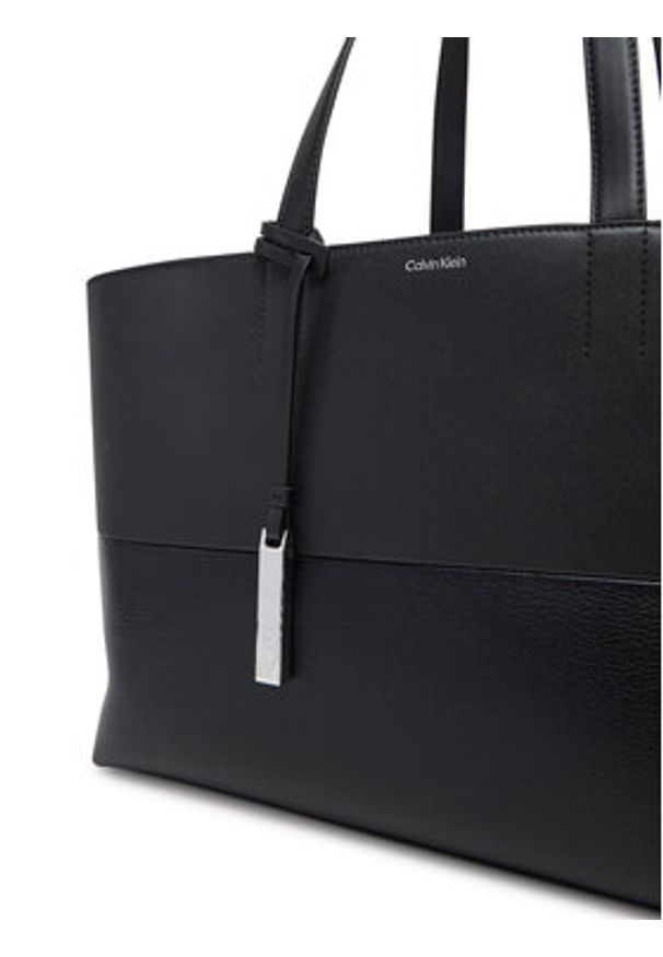 Calvin Klein Torebka Ck Mixmedia Medium Shopper K60K613011 Czarny. Kolor: czarny. Materiał: skórzane