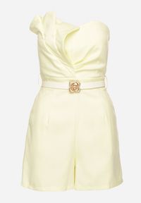 Born2be - Żółty Kombinezon Bez Rękawów Zdobiony Zakładkami i Paskiem z Klamrą Silurea. Okazja: na co dzień. Kolor: żółty. Długość rękawa: bez rękawów. Wzór: aplikacja. Styl: casual, elegancki #6