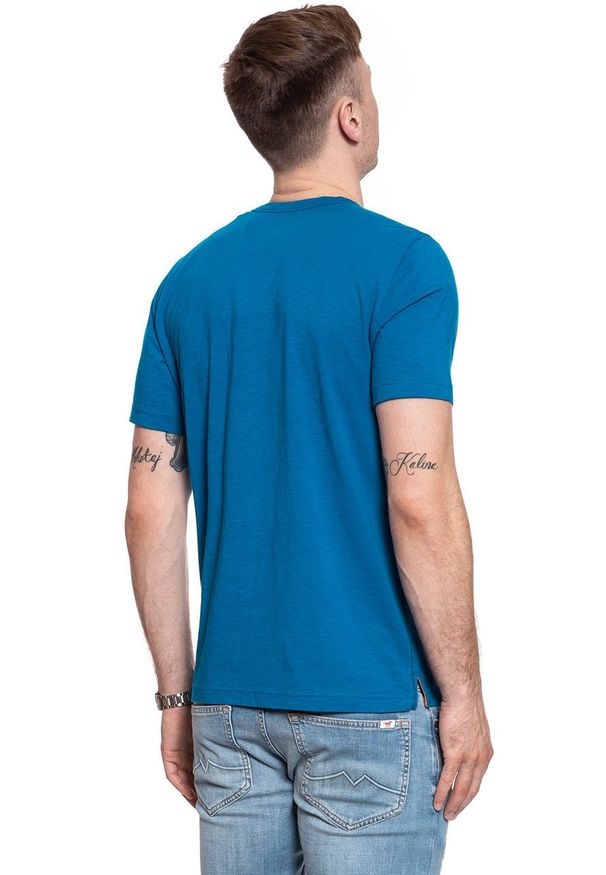 Mustang - MUSTANG T SHIRT Alex C Print 1009534 5320. Wzór: nadruk