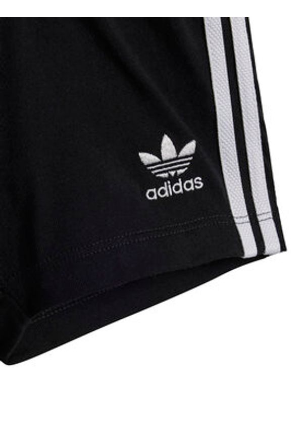 Adidas - adidas Komplet t-shirt i spodenki JE0521 Czarny Regular Fit. Kolor: czarny. Materiał: bawełna