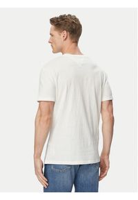 Tommy Jeans T-Shirt Entry Dna DM0DM23406 Biały Regular Fit. Kolor: biały. Materiał: bawełna #5