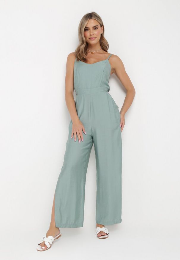 Born2be - Zielony Kombinezon na Cienkich Ramiączkach z Kieszeniami Zindia. Kolor: zielony. Długość rękawa: na ramiączkach