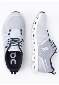 Sneakersy damskie szare On Running Cloud 5 Waterproof. Okazja: na spacer, na co dzień. Zapięcie: sznurówki. Kolor: szary. Materiał: materiał. Sport: bieganie