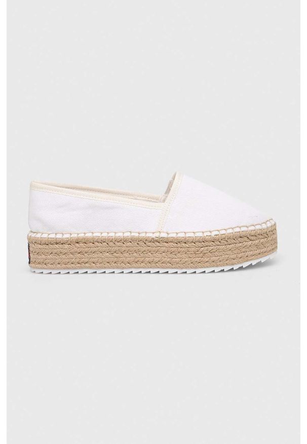 Tommy Jeans espadryle FLATFORM ESPADRILLE kolor biały na platformie EN0EN02078. Nosek buta: okrągły. Kolor: biały. Materiał: bawełna, guma. Obcas: na platformie