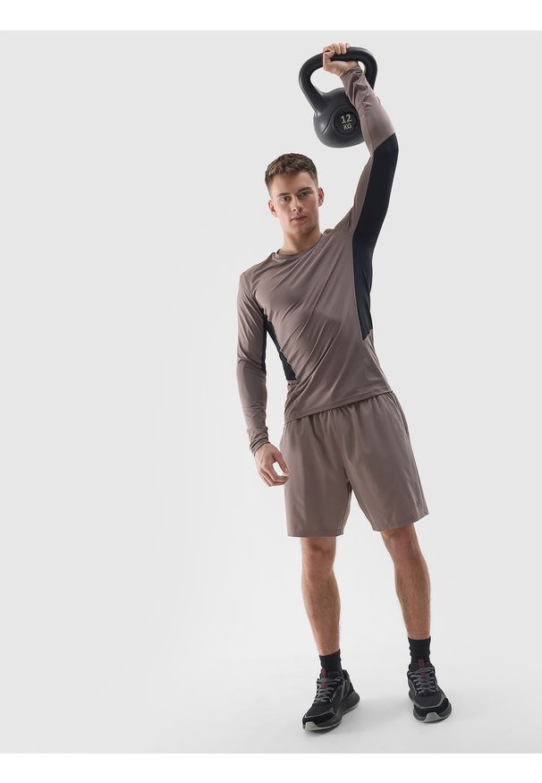 4f - 4F Longsleeve treningowy z materiału z recyklingu męski - brązowy M. Kolor: brązowy. Materiał: materiał. Długość rękawa: długi rękaw. Długość: długie. Wzór: gładki, jednolity, ze splotem. Styl: klasyczny. Sport: fitness