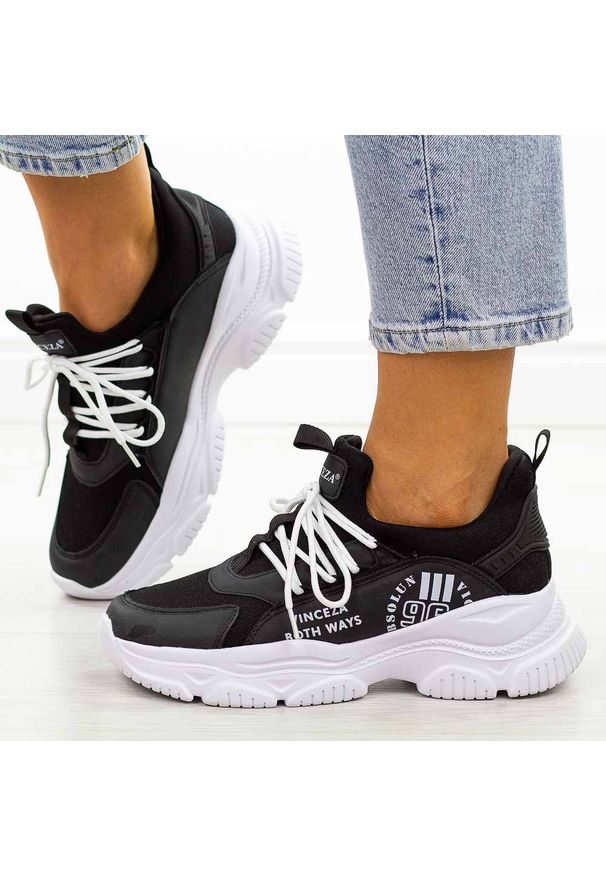 Czarne sneakersy damskie Vinceza 8771. Kolor: czarny. Materiał: skóra