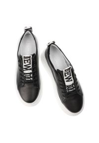 DAMISS - Czarne Sneakersy Damiss Wygodne Buty Damskie. Kolor: czarny. Materiał: skóra. Szerokość cholewki: normalna. Wzór: aplikacja. Obcas: na platformie #7