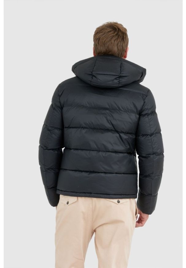 Blauer USA - BLAUER Czarna puchowa kurtka męska Tracy z kapturem, Rozmiar XL. Typ kołnierza: kaptur. Kolor: czarny. Materiał: puch