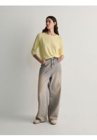 Reserved - Gładki sweter - żółty. Kolor: żółty. Materiał: dzianina. Wzór: gładki #1